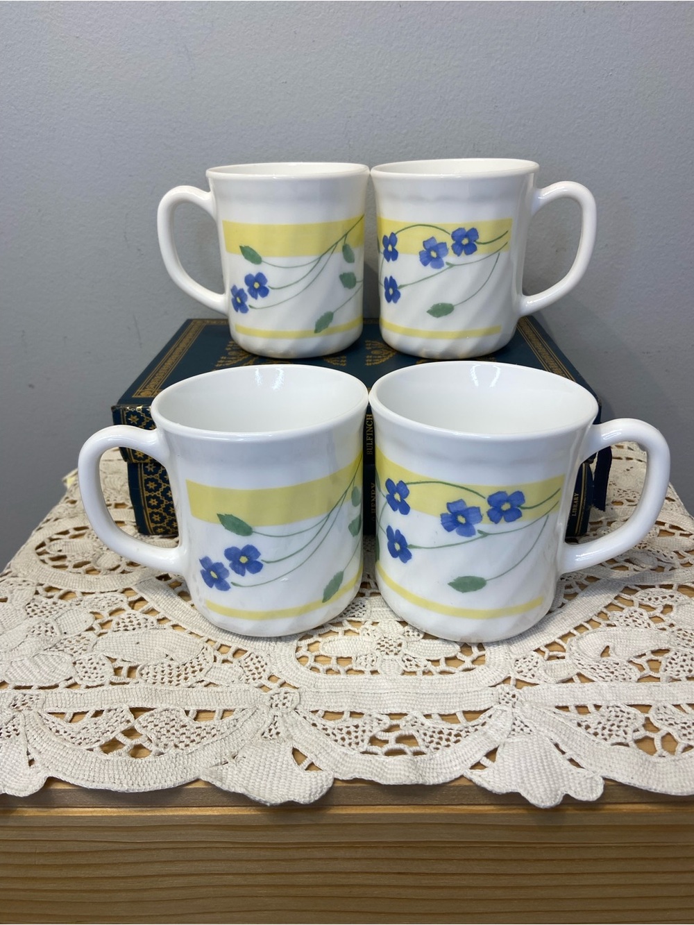 Set of 4 Arcopal Made in France Blue and Yellow Flowers Milk Glass Mugs